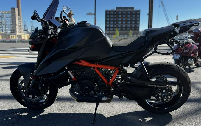 2021 KTM 1290 Super Duke R