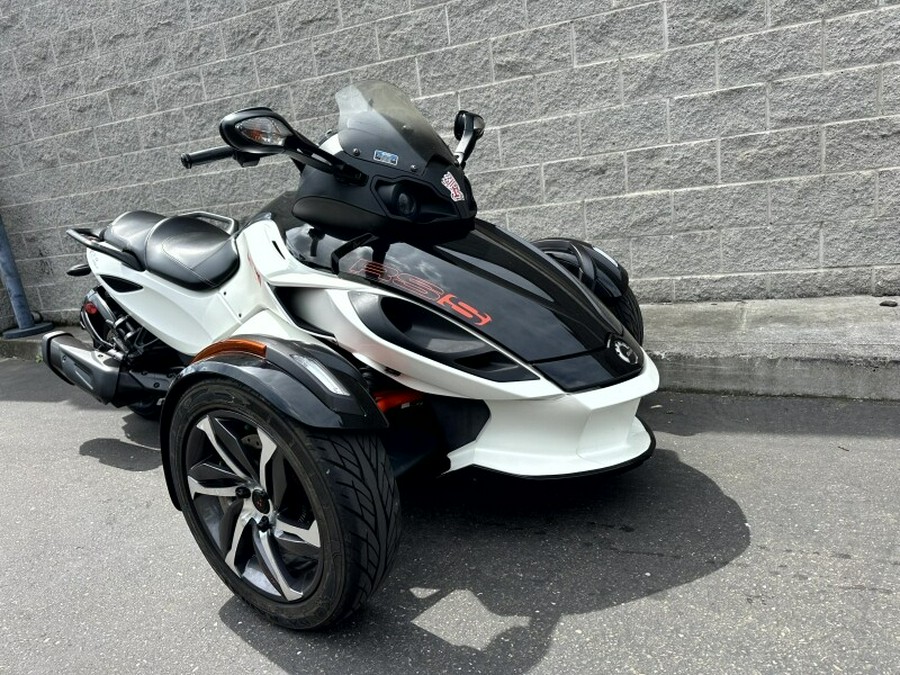 2014 Can-Am Spyder RT BLACK