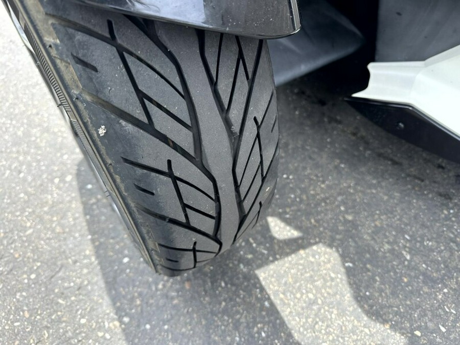 2014 Can-Am Spyder RT BLACK