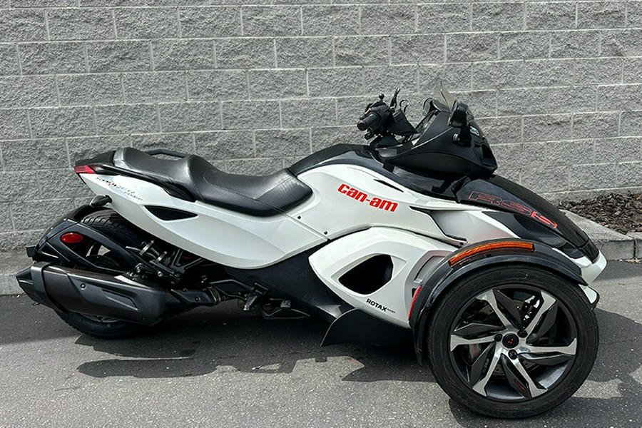 2014 Can-Am Spyder RT BLACK