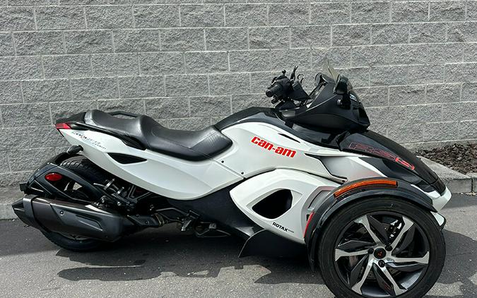 2014 Can-Am Spyder RT BLACK