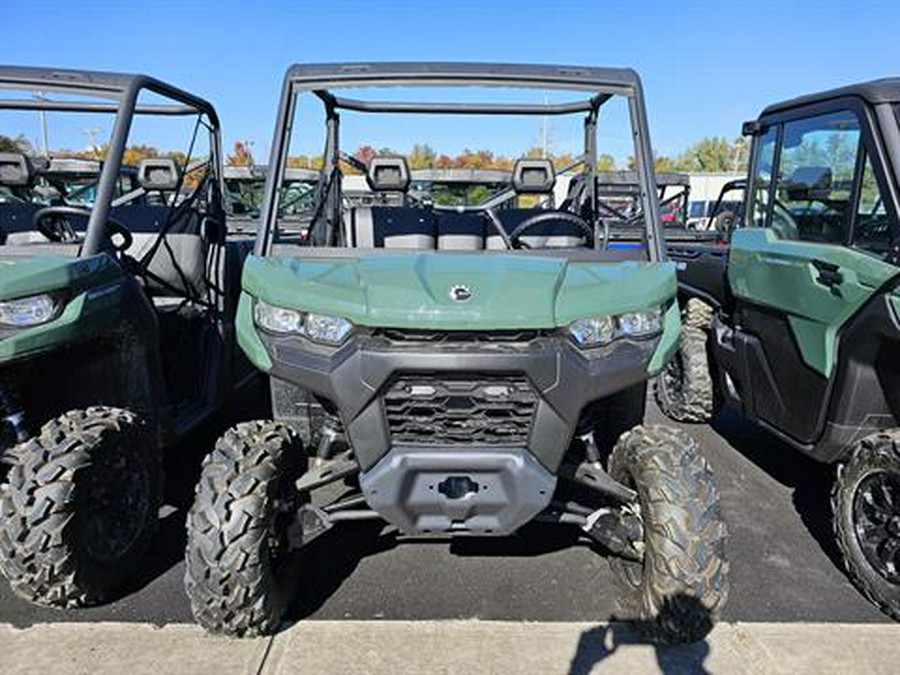 2023 Can-Am Defender DPS HD10