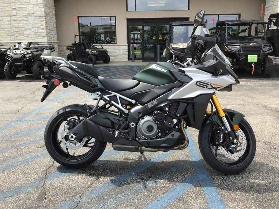 2024 Suzuki GSX-S1000GX Plus