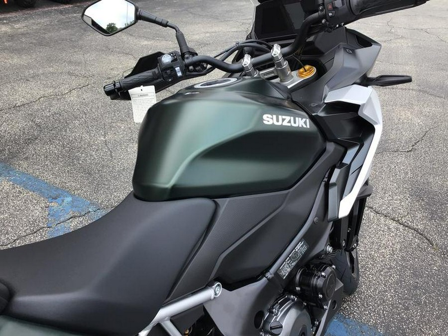 2024 Suzuki GSX-S1000GX Plus