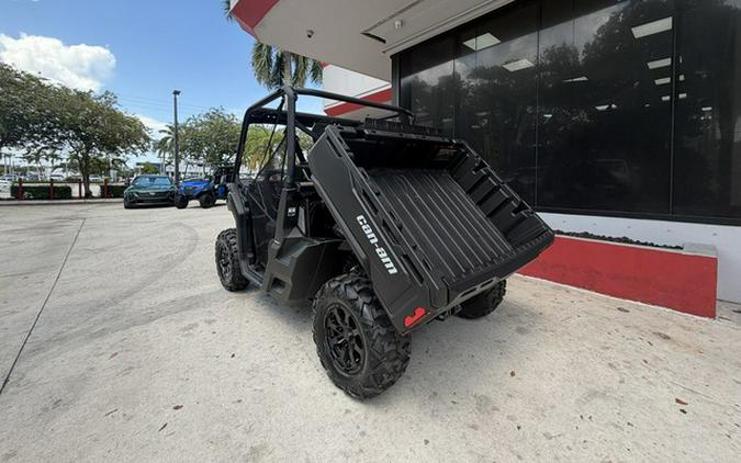 2026 Can-Am Defender DPS HD9 Stealth Black