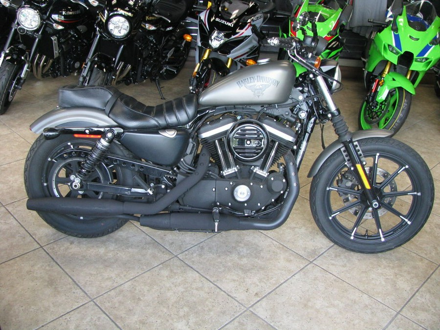 2018 Harley-Davidson® XL883N - Sportster® Iron 883™