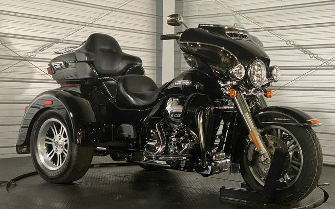 2015 Harley-Davidson® FLHTCUTG - Tri-Glide® Ultra