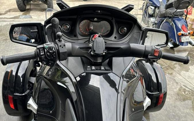 2016 Can-Am® Spyder® RT-S 6-Speed Manual (SM6)