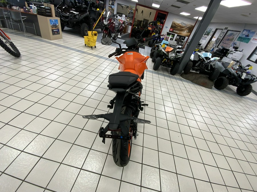 2024 KTM Duke 390