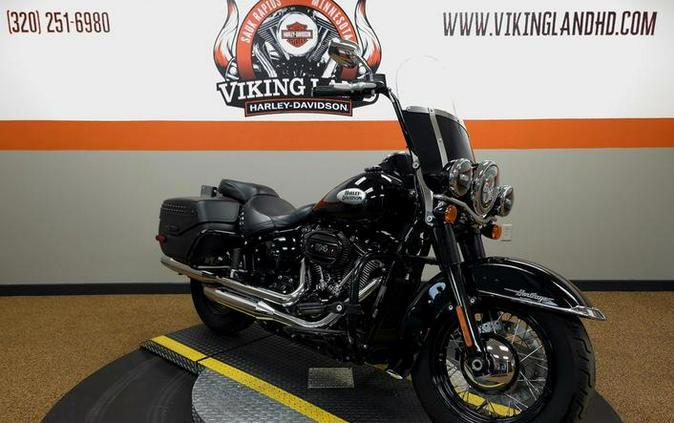 2021 Harley-Davidson® FLHCS - Heritage Classic 114