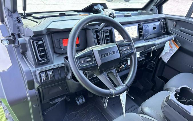 2026 Can-AM DEFENDER LTD HD11