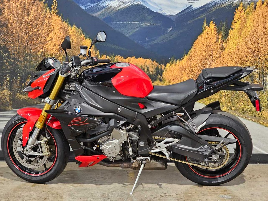 2017 BMW S 1000 R