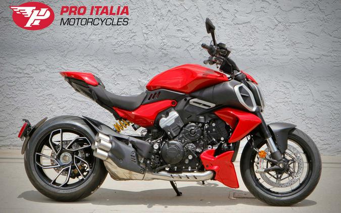 2024 Ducati Diavel V4 Red