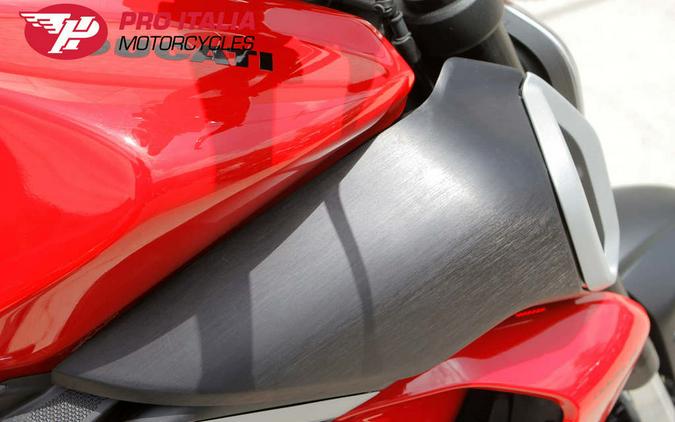 2024 Ducati Diavel V4 Red