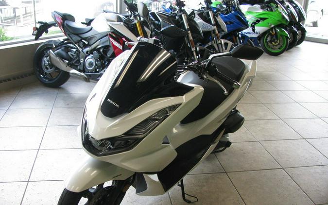 2022 Honda® PCX ABS