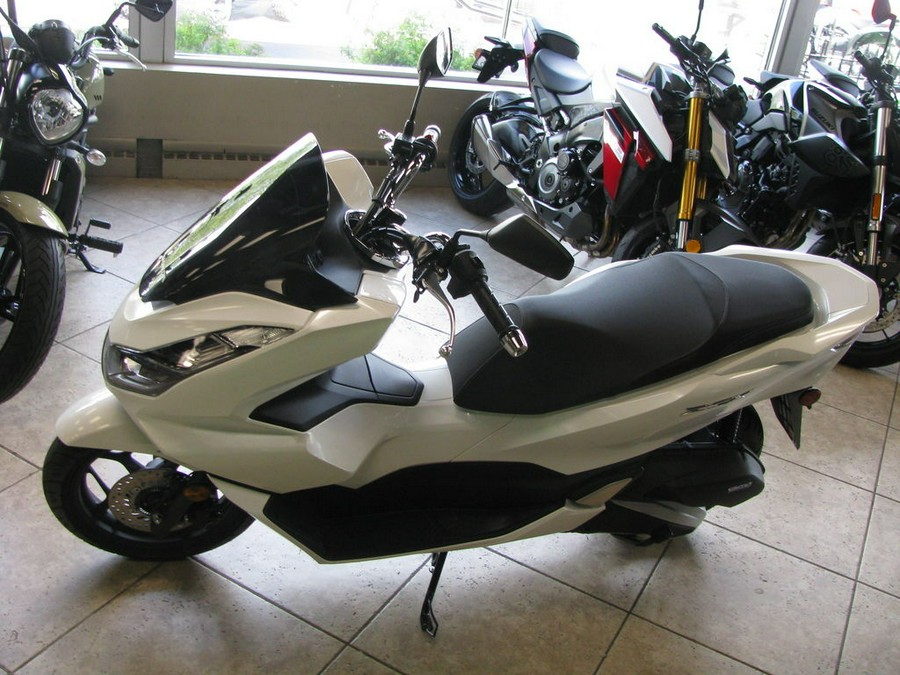 2022 Honda® PCX ABS