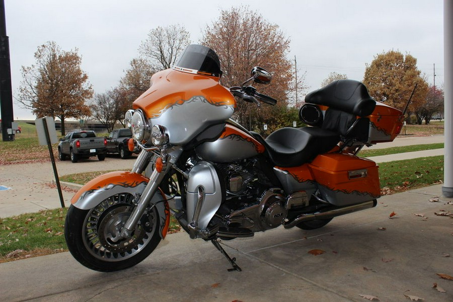 2013 Harley-Davidson® FLHTCU - Electra Glide® Ultra Classic®