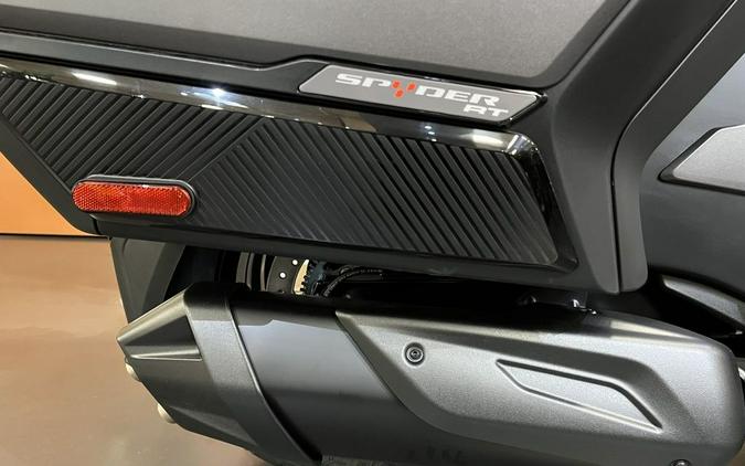 2026 Can-Am® Spyder RT Limited Dark