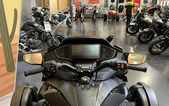 2026 Can-Am® Spyder RT Limited Dark