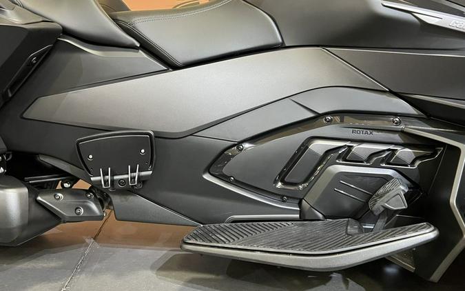 2026 Can-Am® Spyder RT Limited Dark