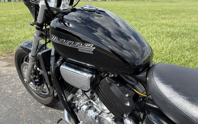 2002 Honda Magna VF750