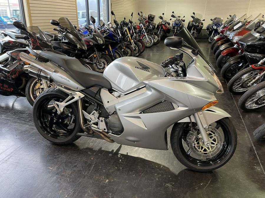 Honda vfr800 2003