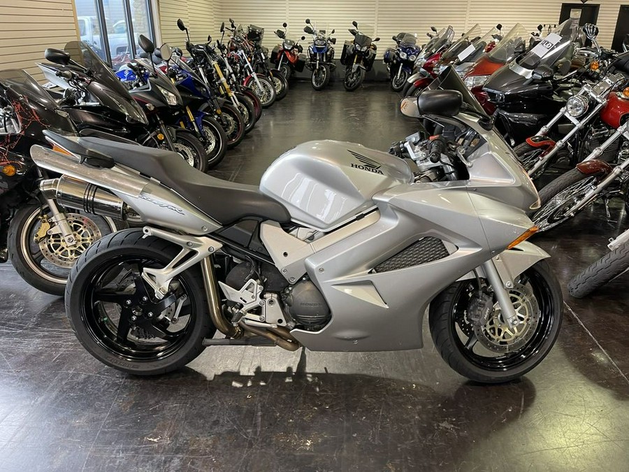 Honda vfr800 2003