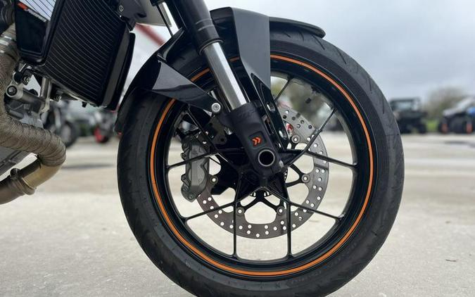 2017 KTM 690 Duke