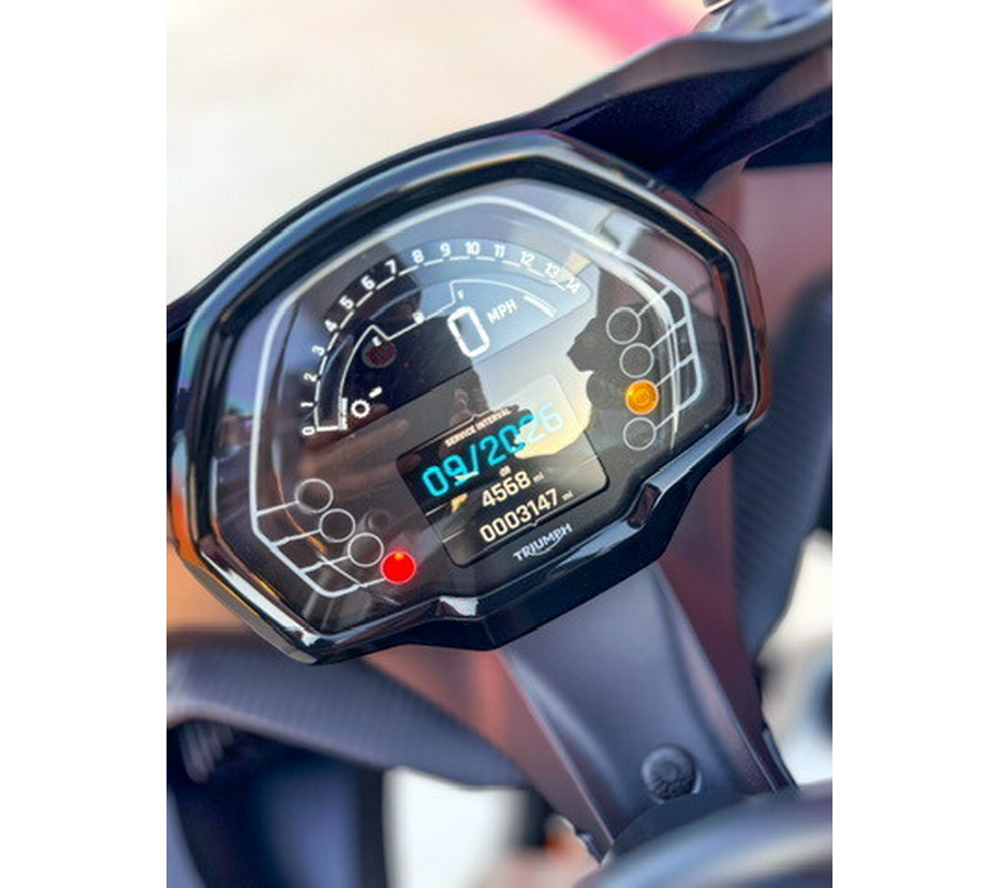 2025 Triumph Daytona 660 Satin Granite / Satin Jet Black