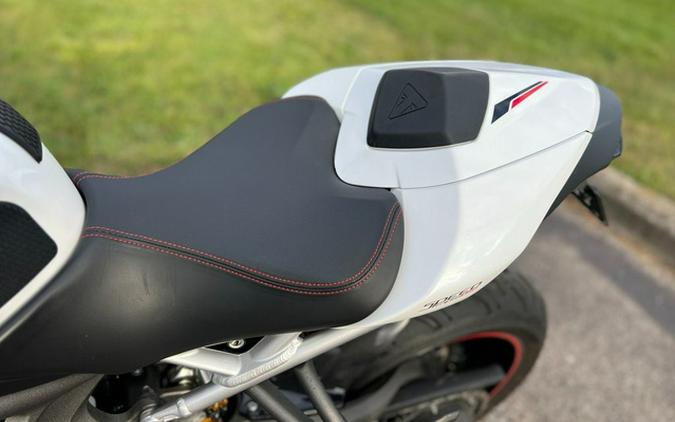 2019 Triumph Speed Triple RS Crystal White Metallic RS