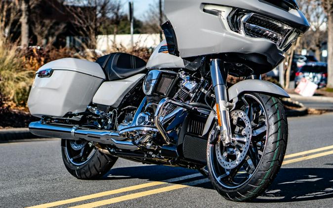 FLTRX 2024 Road Glide™