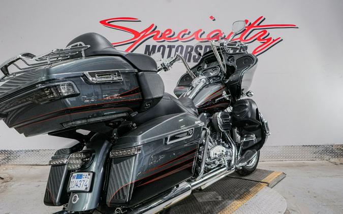 2016 Harley-Davidson CVO™ Road Glide™ Ultra