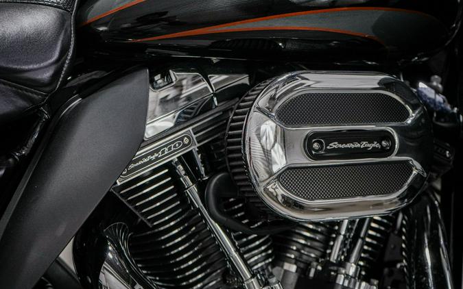 2016 Harley-Davidson CVO™ Road Glide™ Ultra