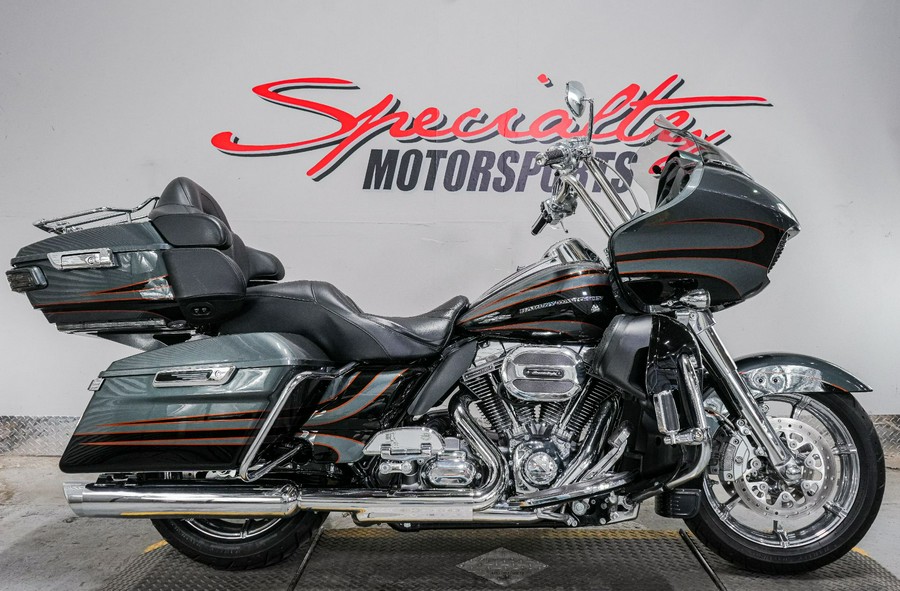 2016 Harley-Davidson CVO™ Road Glide™ Ultra