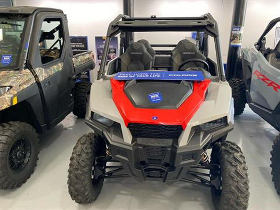 2025 Polaris General 4 1000 Sport