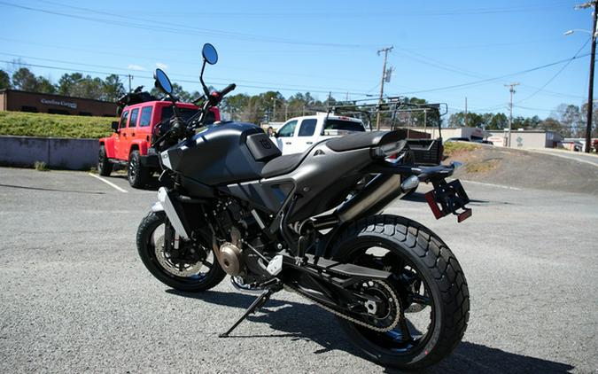 2025 Husqvarna Motorcycles SVARTPILEN 801