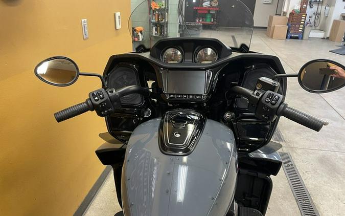 2023 Indian Pursuit Dark Horse Stealth Gray