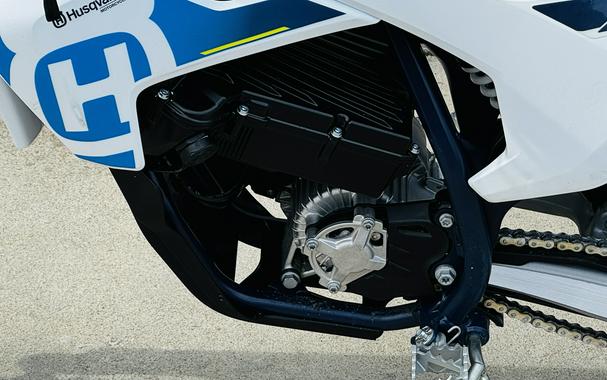 2024 Husqvarna Motorcycles EE 3