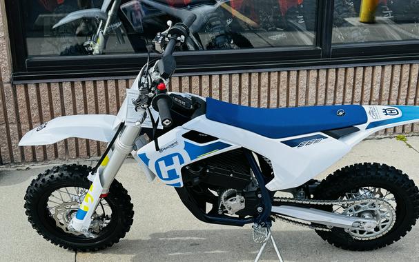 2024 Husqvarna Motorcycles EE 3