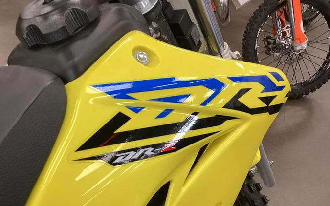 New 2024 SUZUKI DRZ125L CHAMPION YELLOW NO 2