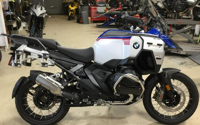 New 2025 BMW R1300GSADEMOA