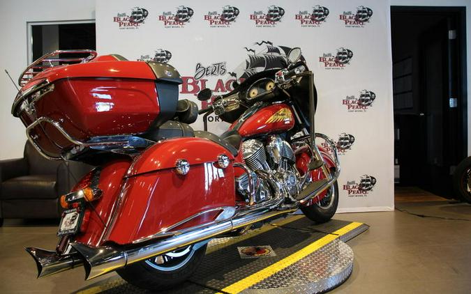 2014 Indian Motorcycle® Chieftain™ Indian Motorcycle® Red