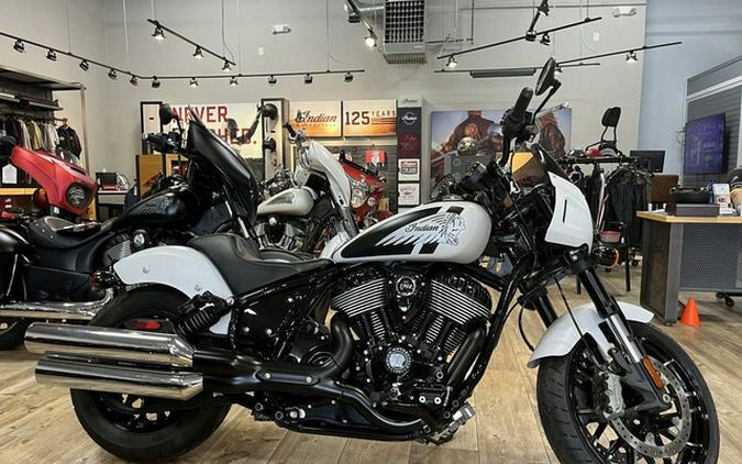 2024 Indian Sport Chief Ghost White Metallic Smoke