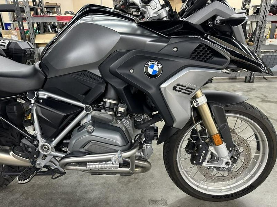 2017 BMW R 1200 GS Premium Black Storm Metallic