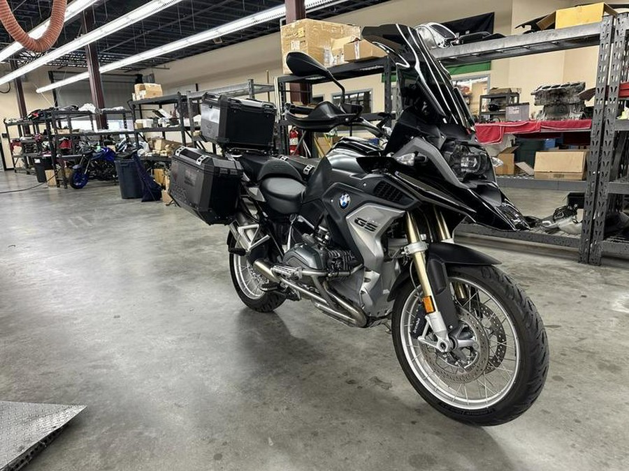 2017 BMW R 1200 GS Premium Black Storm Metallic