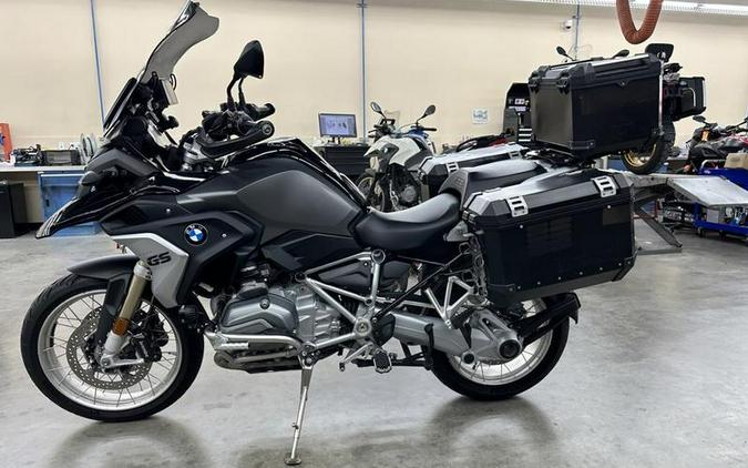 2017 BMW R 1200 GS Premium Black Storm Metallic