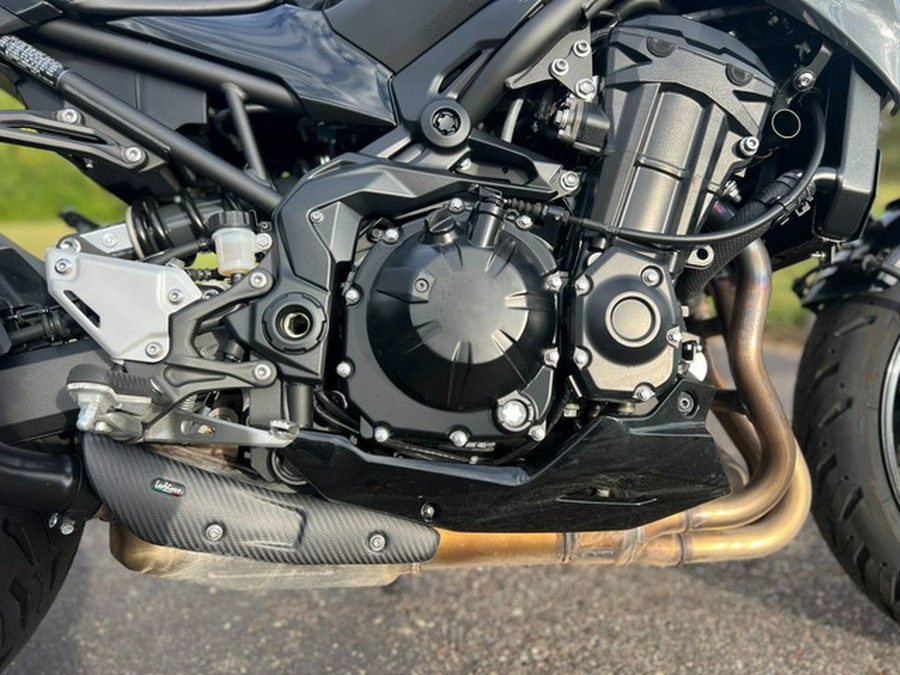 2024 Kawasaki Z900 ABS Metallic Spark Black/Metallic Matte Dark