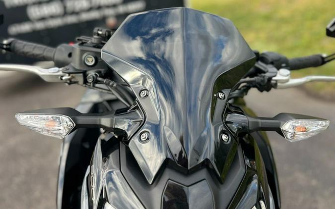 2024 Kawasaki Z900 ABS Metallic Spark Black/Metallic Matte Dark