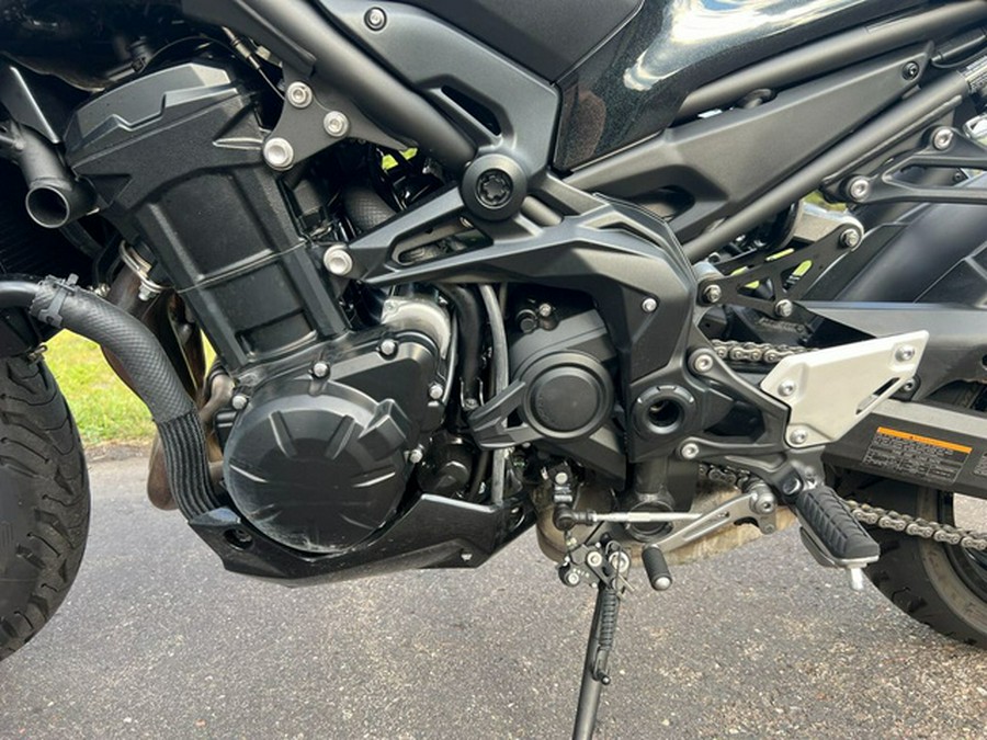 2024 Kawasaki Z900 ABS Metallic Spark Black/Metallic Matte Dark