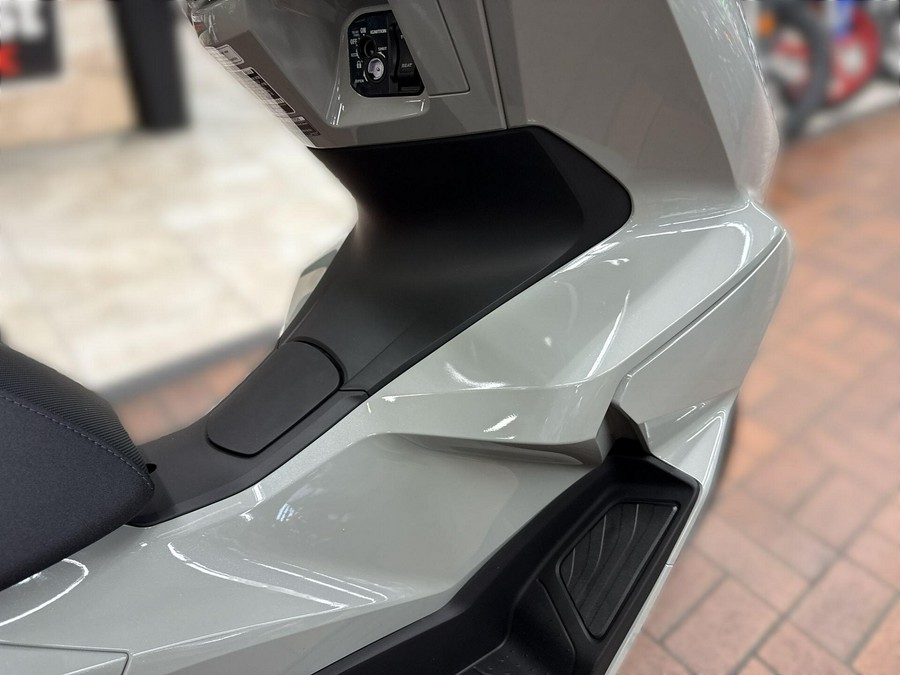 2025 Honda PCX160 ABS